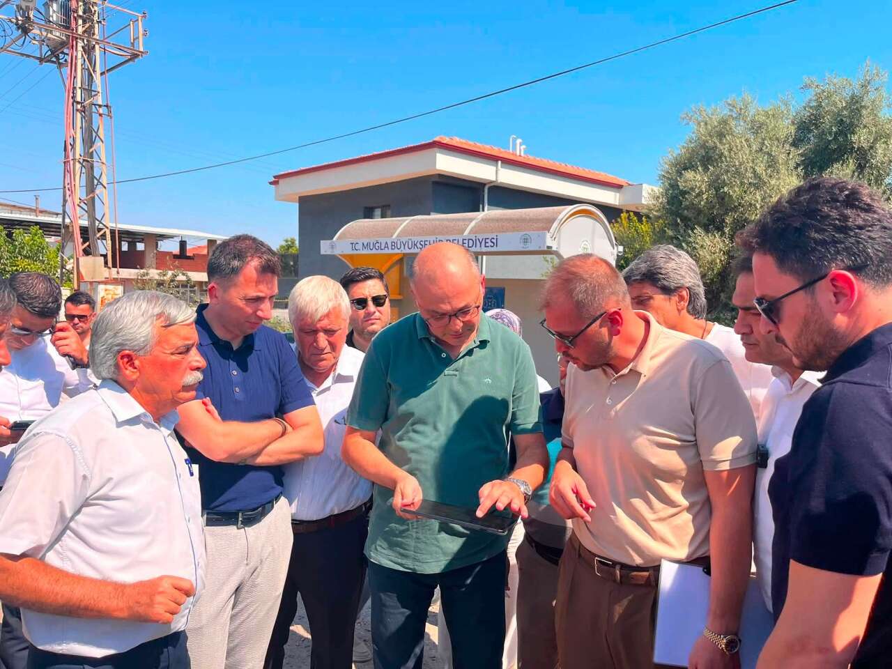 Milas-Bodrum Yolundaki Trafik Yoğunluğu Gündemde: AK Parti Heyeti Karayolları Bölge Müdürüyle Görüştü 2